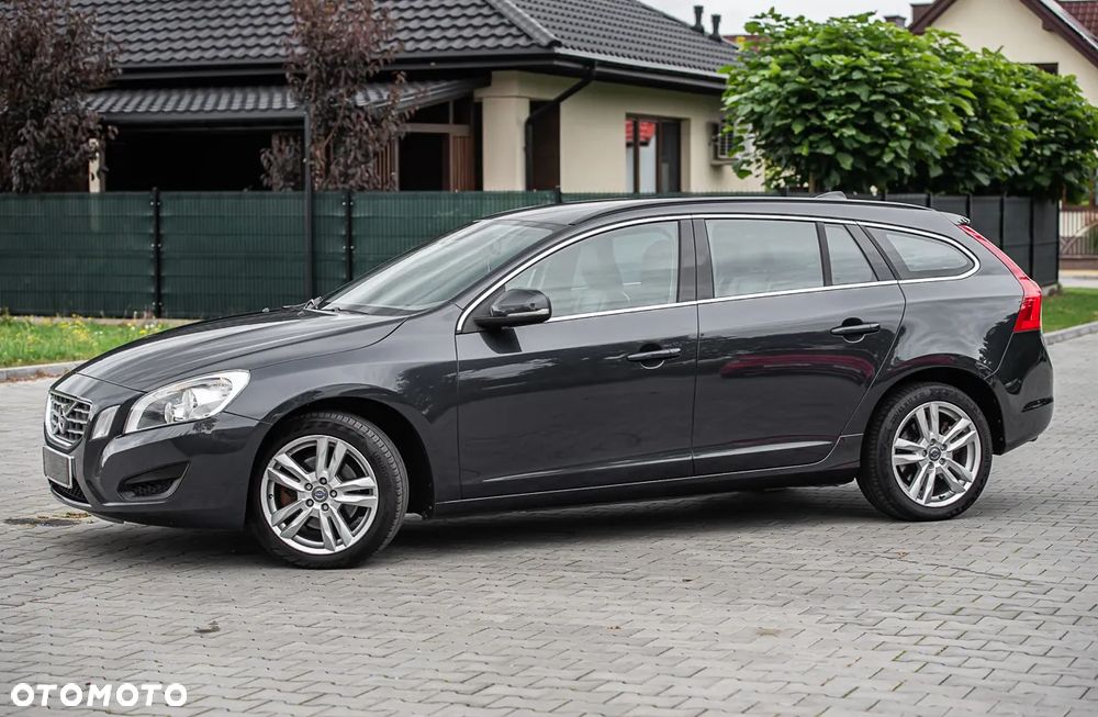 Volvo V60 D2 Momentum - 5