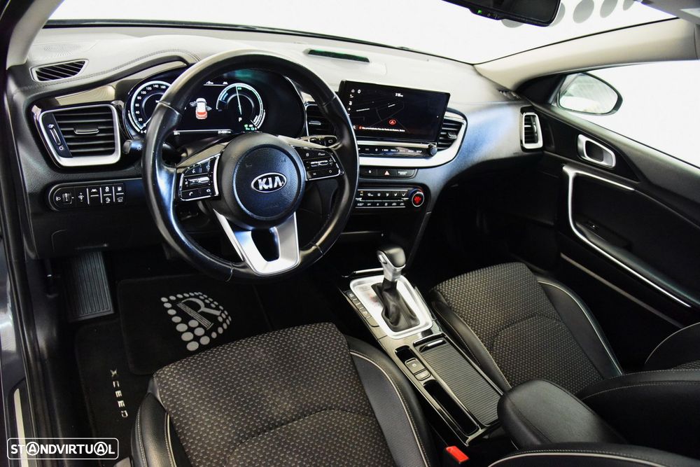 Kia XCeed - 16