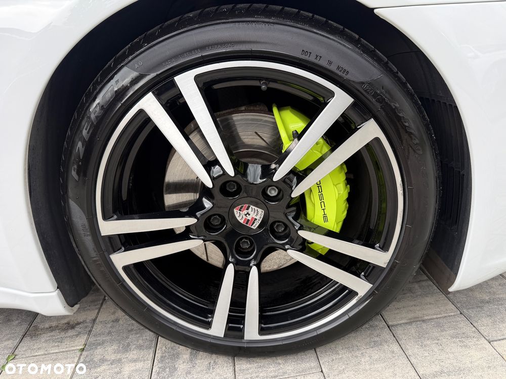 Porsche Panamera - 12
