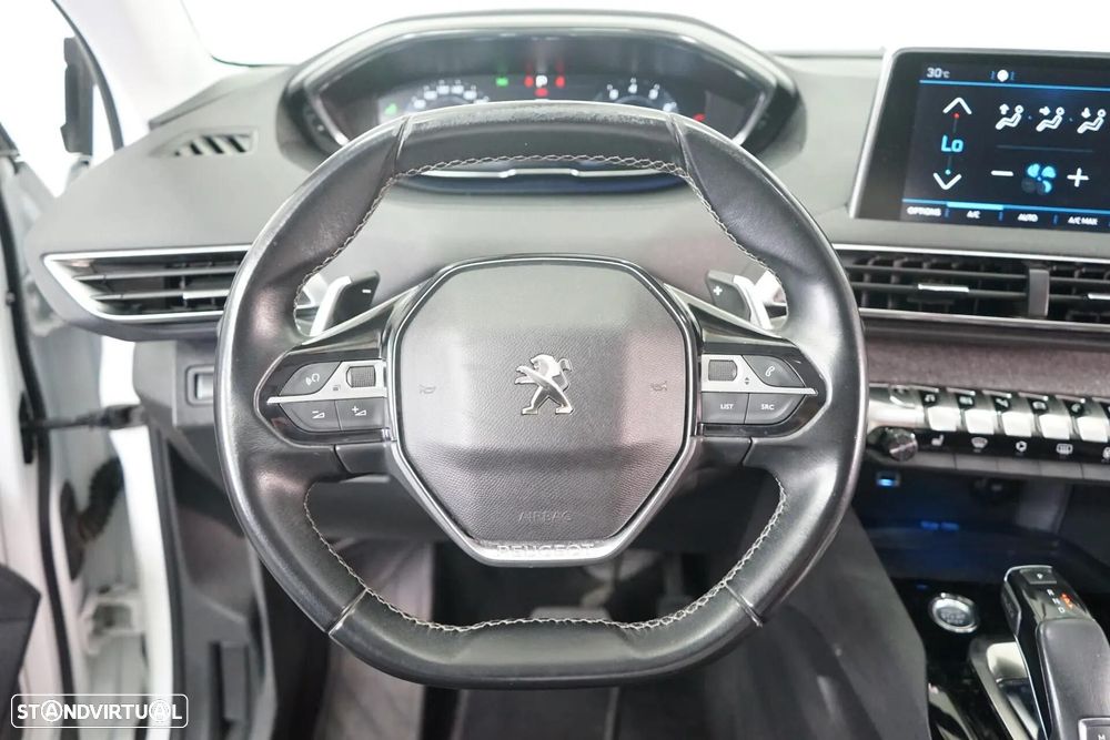Peugeot 3008 1.2 PureTech Allure Pack EAT8 - 18