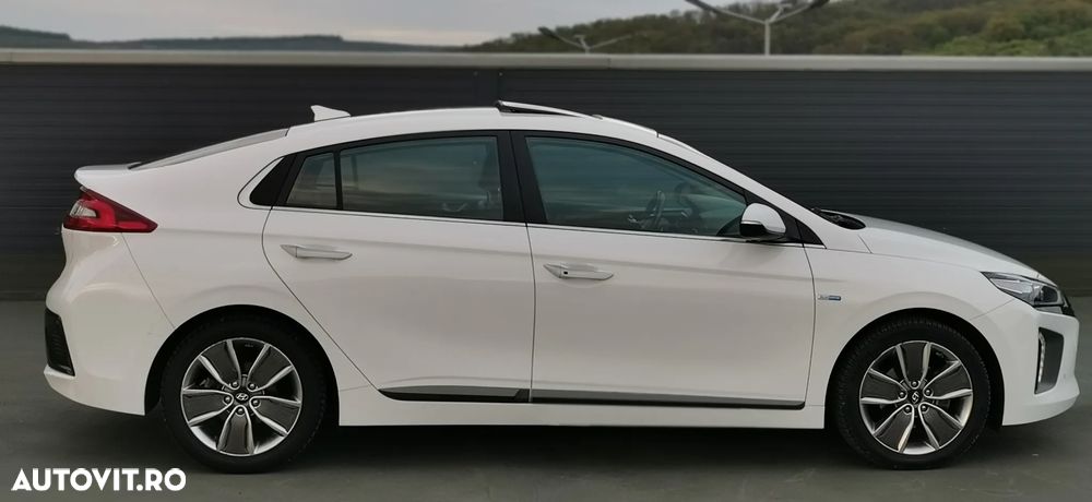 Hyundai IONIQ 1.6 GDI Premium - 34