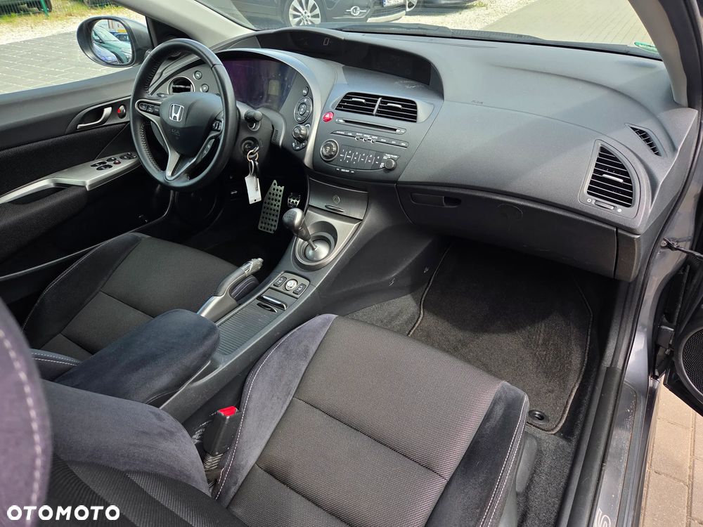 Honda Civic 1.8i-VTEC Type S - 11
