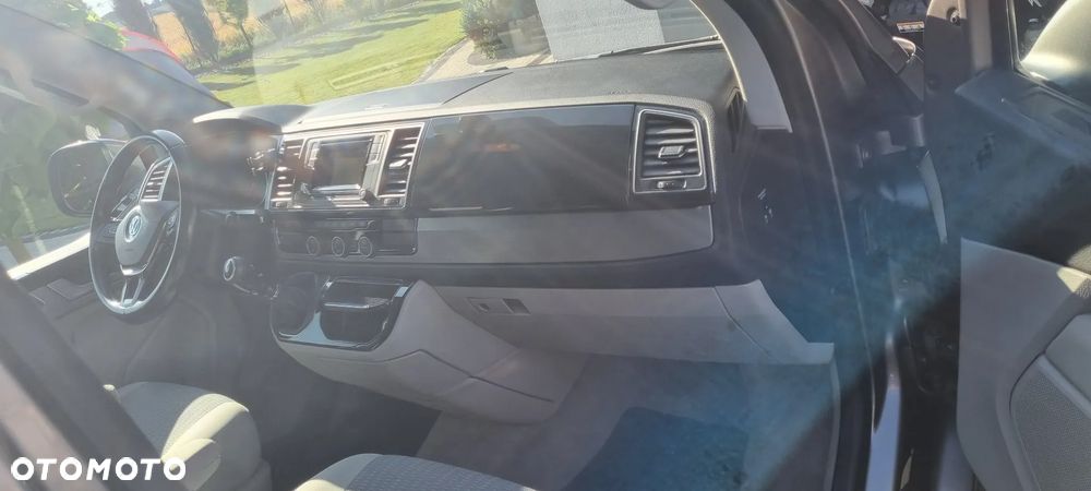 Volkswagen Multivan - 8