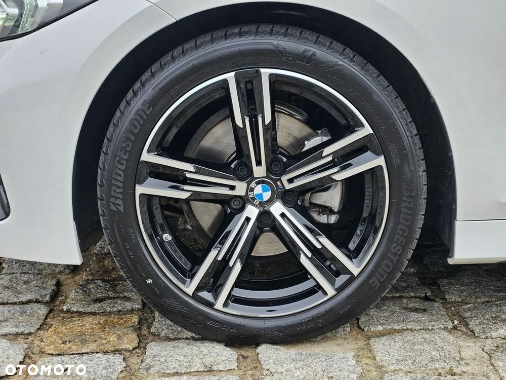 BMW Seria 3 320i xDrive M Sport - 6