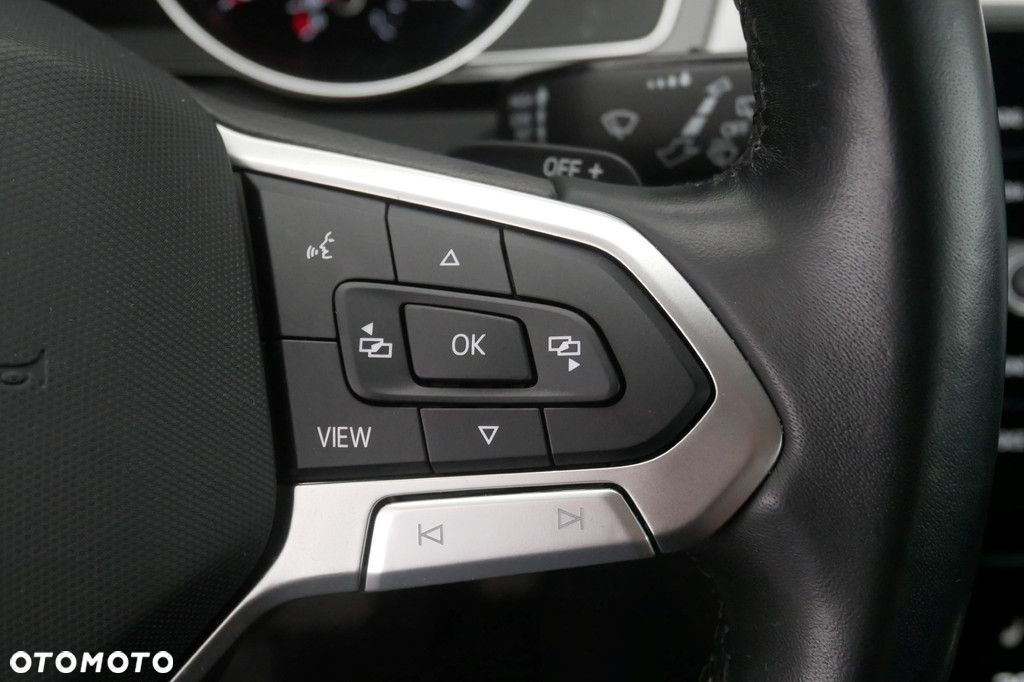 Volkswagen Passat 2.0 TSI Business DSG - 25