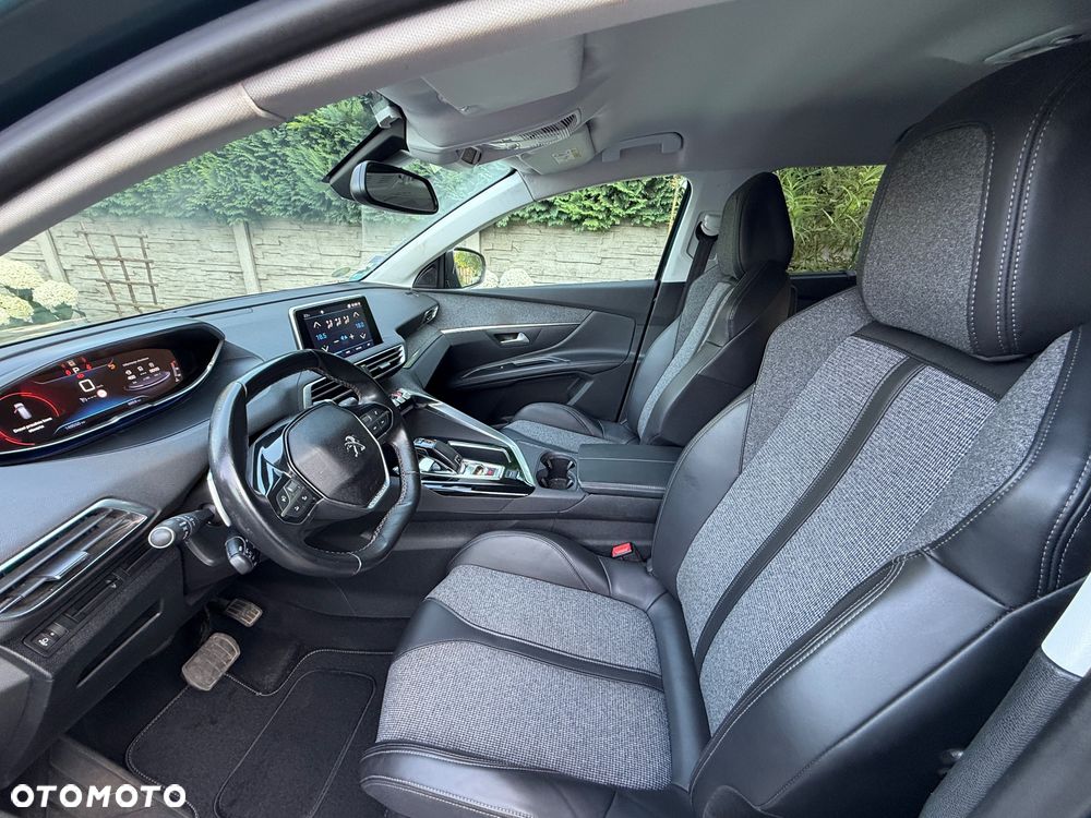 Peugeot 5008 - 17