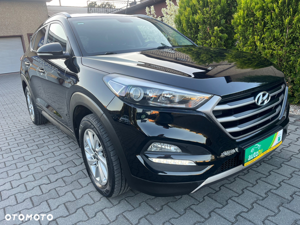 Hyundai Tucson blue 1.7 CRDi 2WD Intro Edition