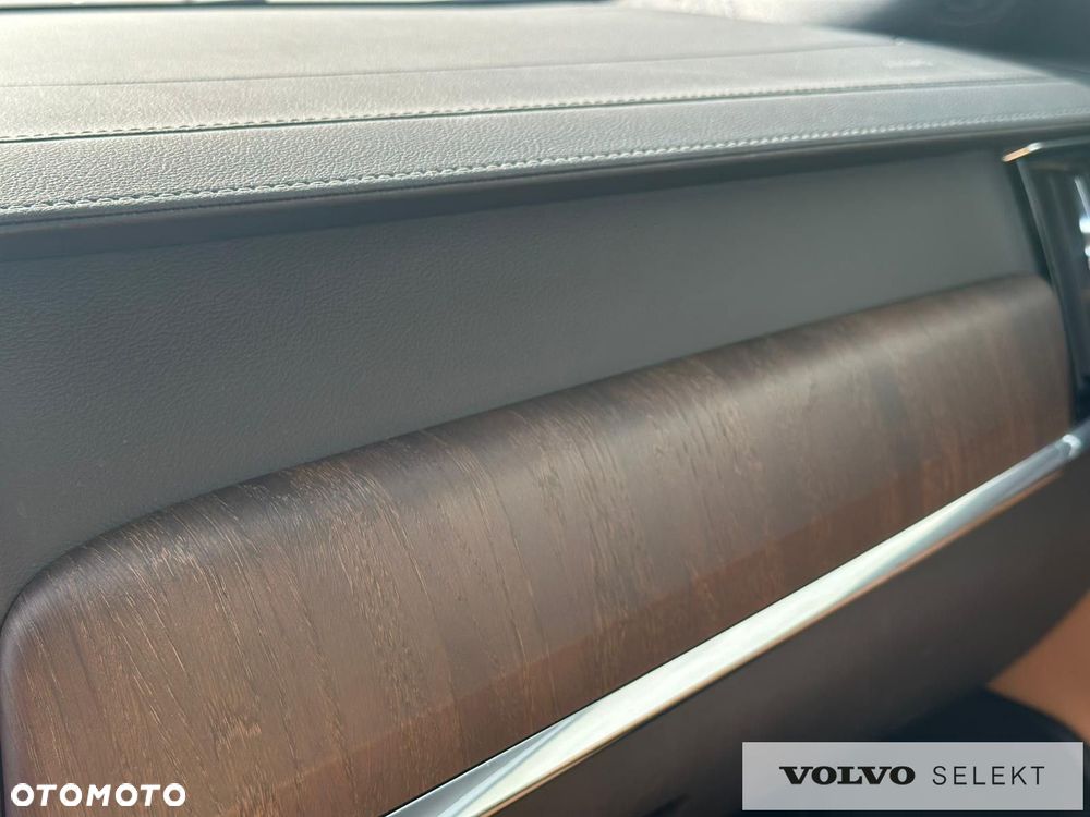 Volvo V90 Cross Country - 35