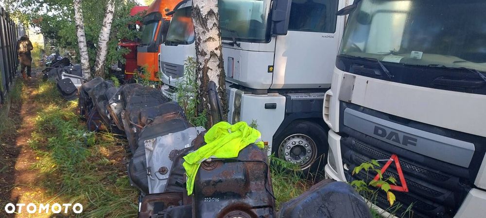 BAK ZBIORNIK PALIWA + POMPKA METALOWY SSANGYONG KYRON I 2.0 XDI - 4