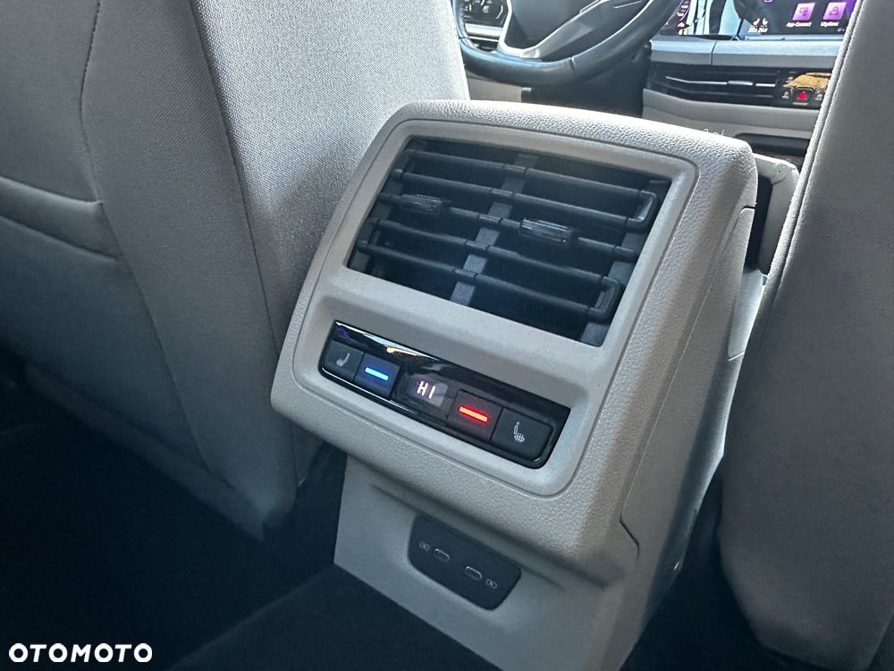 Volkswagen Golf 2.0 TDI SCR DSG Style - 22