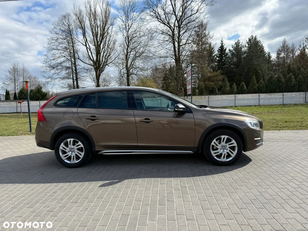 Volvo V60 Cross Country D4 Drive-E Momentum - 5