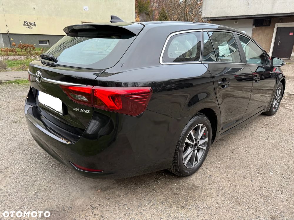 Toyota Avensis 2.0 Multidrive S Executive - 8