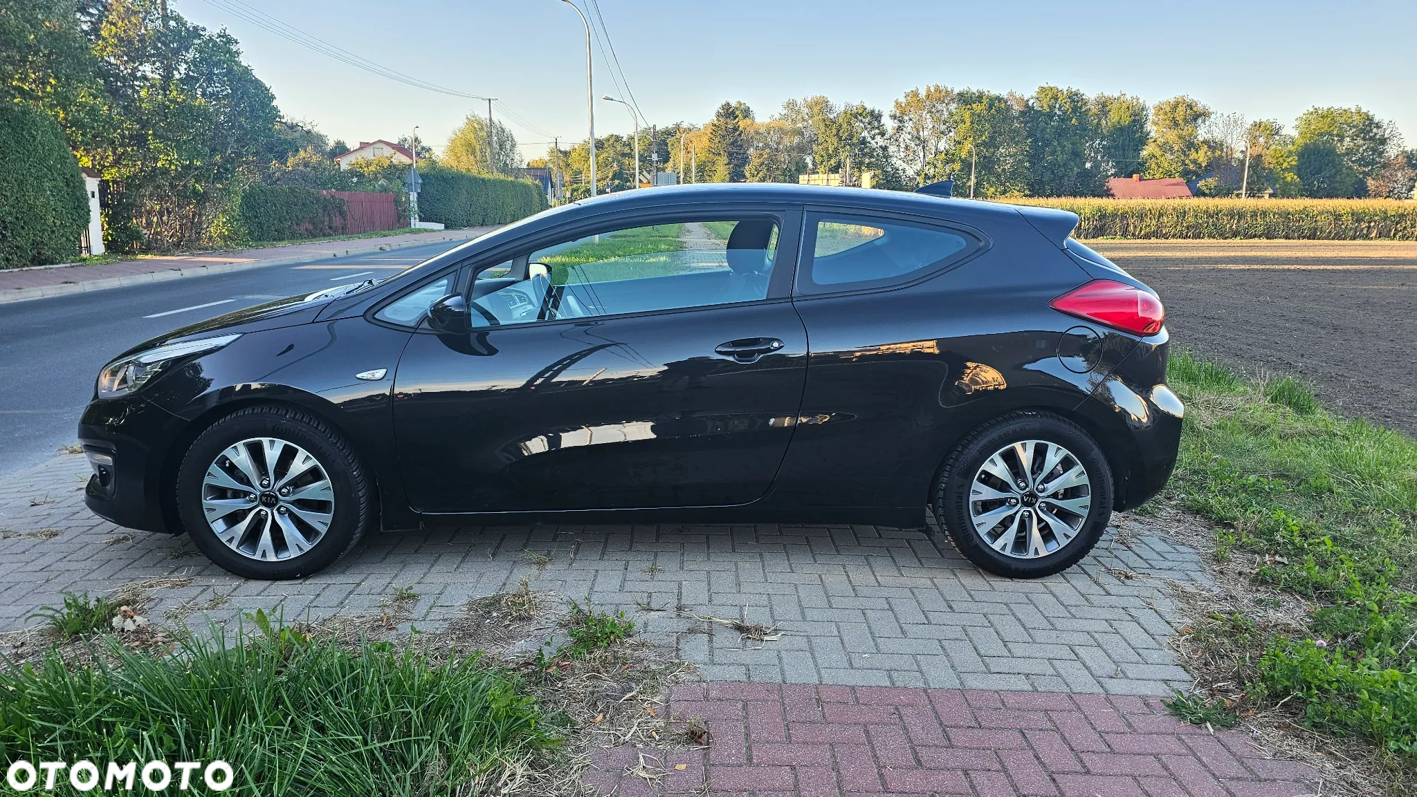 Kia Ceed 1.4 CVVT Dream-Team Edition - 2