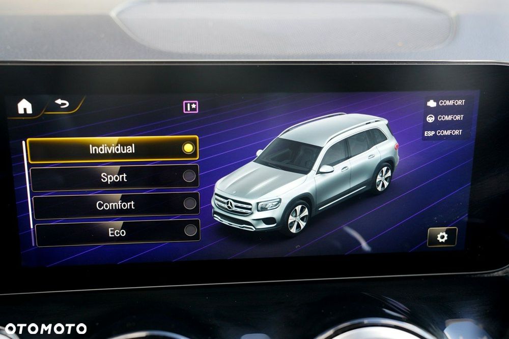 Mercedes-Benz GLB - 33