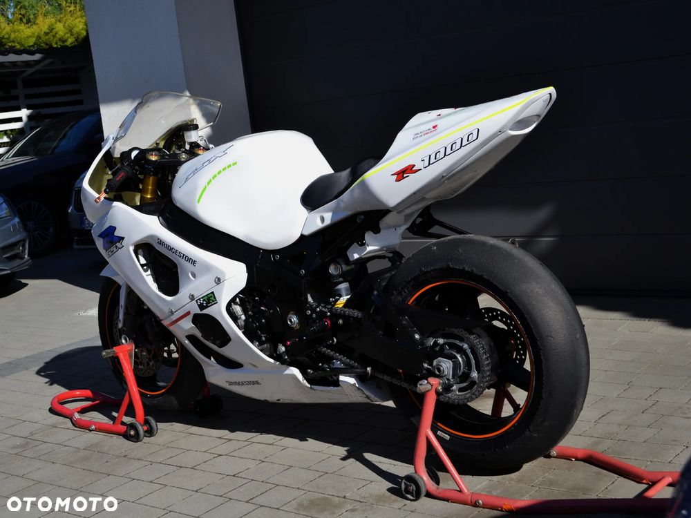 Suzuki GSX-R - 6