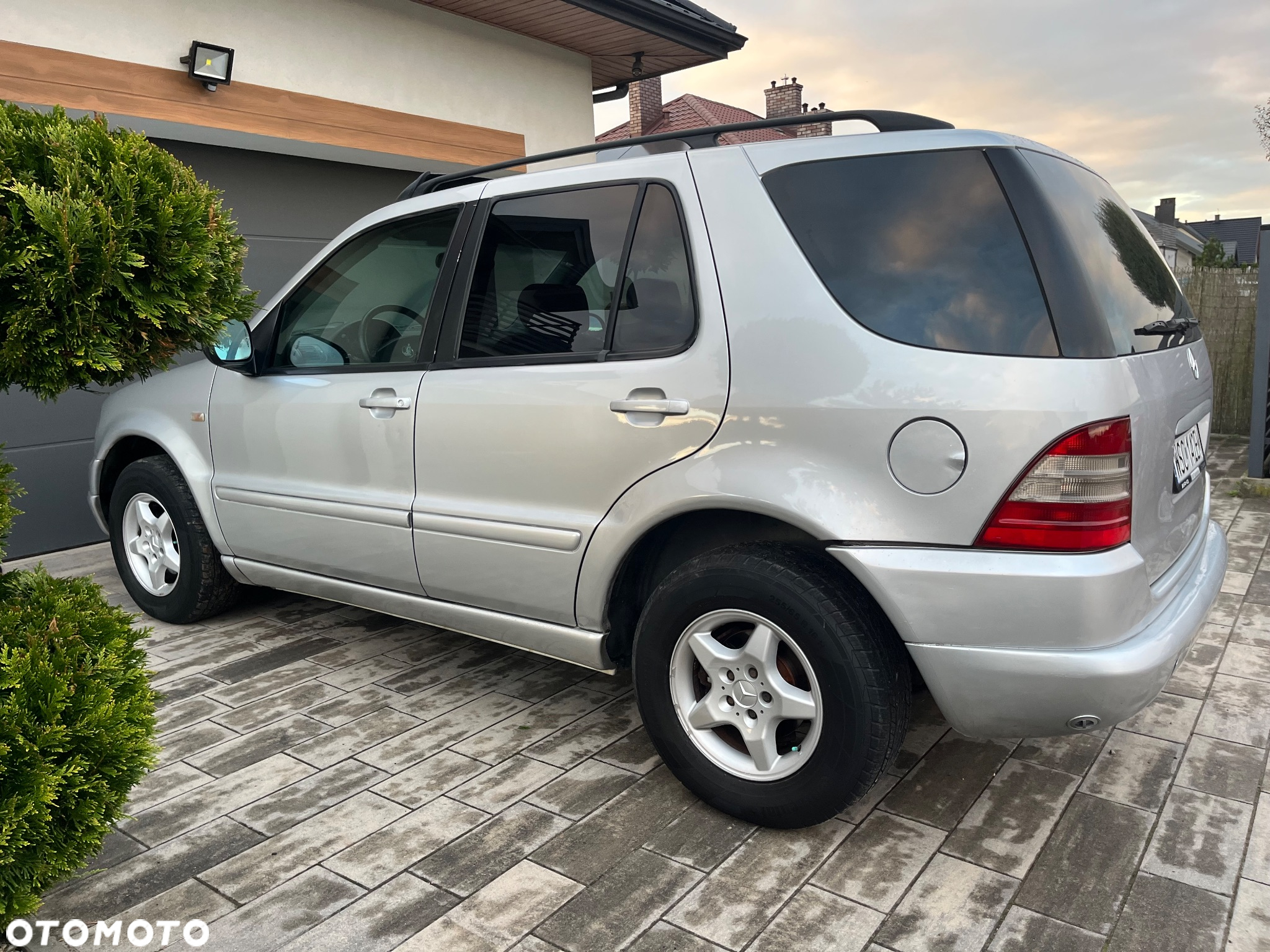 Mercedes-Benz ML 320 - 11