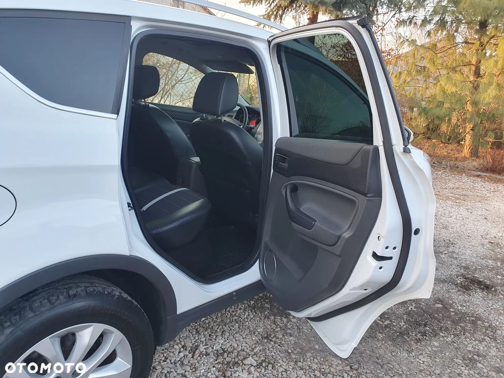 Ford Kuga 2.0 TDCi 4x4 Trend - 25