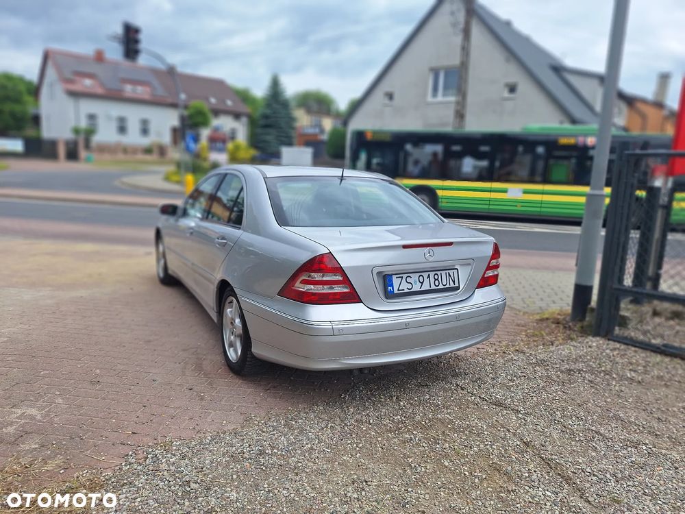 Mercedes-Benz Klasa C 180 Kompressor Automatik Elegance - 11