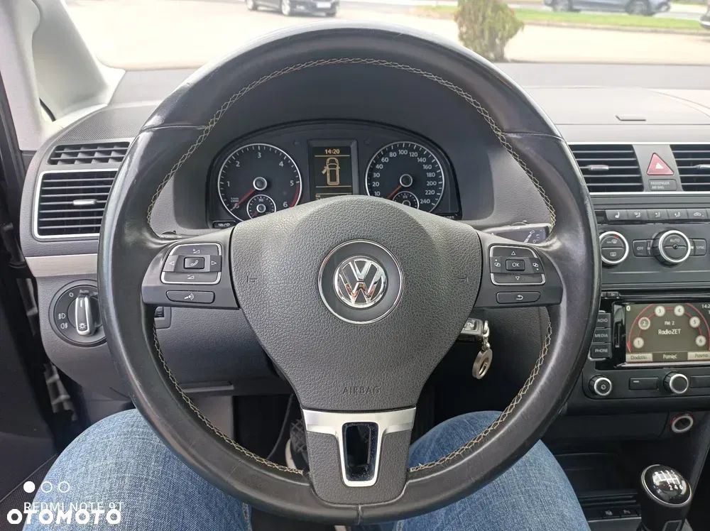 Volkswagen Touran 2.0 TDI DPF BlueMotion Technology MATCH - 11