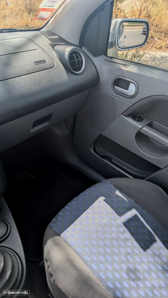 Ford Fiesta 1.4 Trend - 12