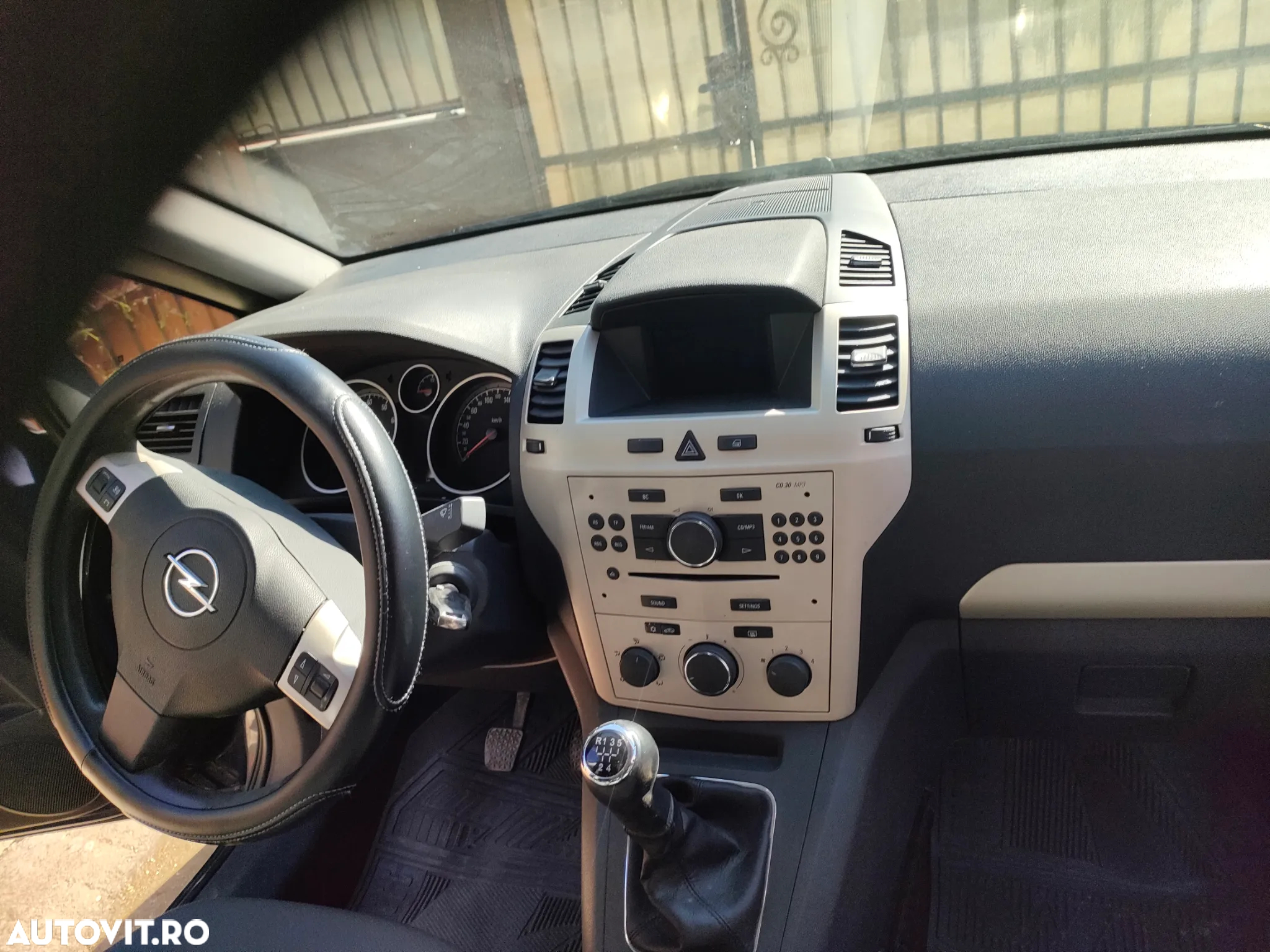 Opel Zafira - 8