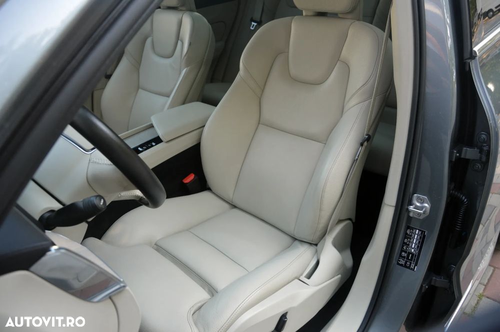 Volvo XC 60 T8 Twin Engine AWD Geartronic Inscription - 23