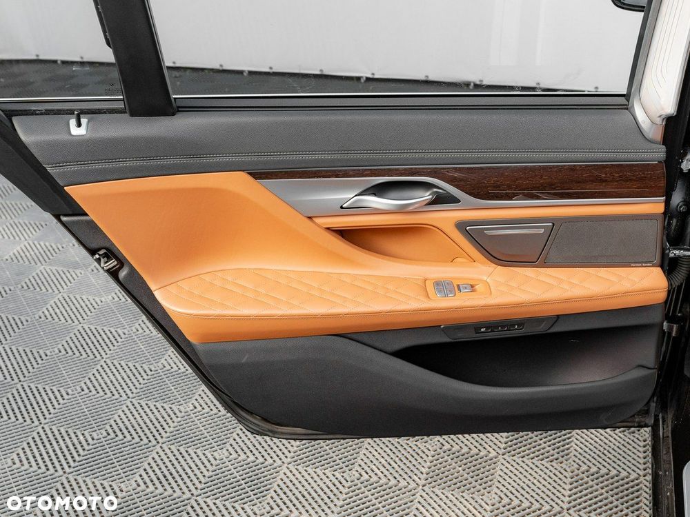 BMW Seria 7 740Ld xDrive - 22