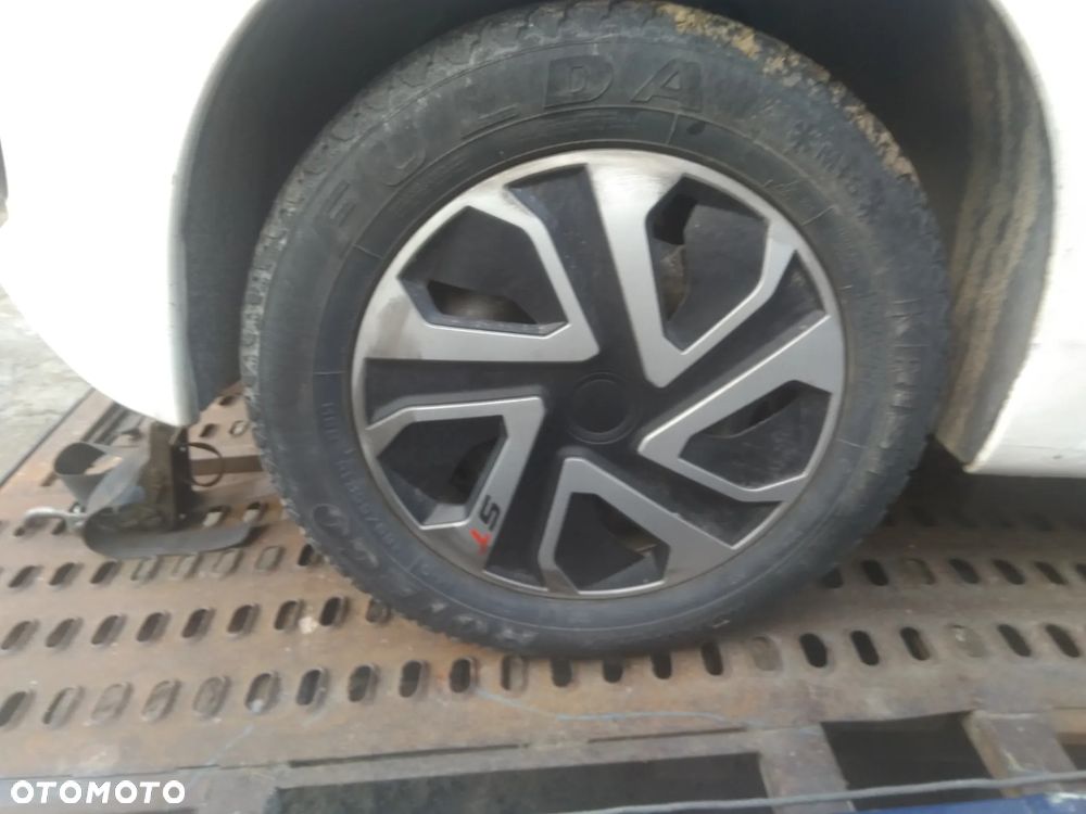 Peugeot 207 koło 175/65 r15 zimowe - 2