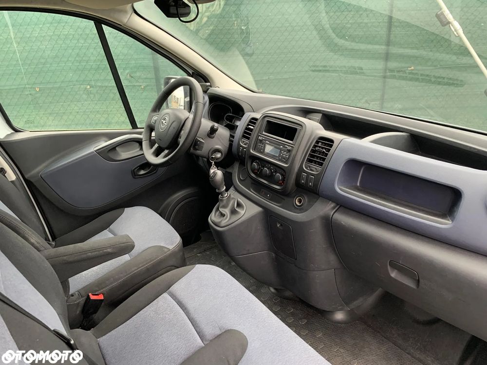 Opel VIVARO - 27