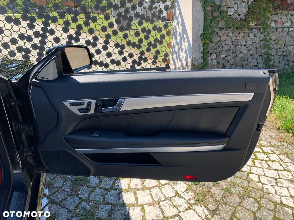 Mercedes-Benz Klasa E 350 CDI DPF Cabrio BlueEFFICIENCY 7G-TRONIC Avantgarde - 34