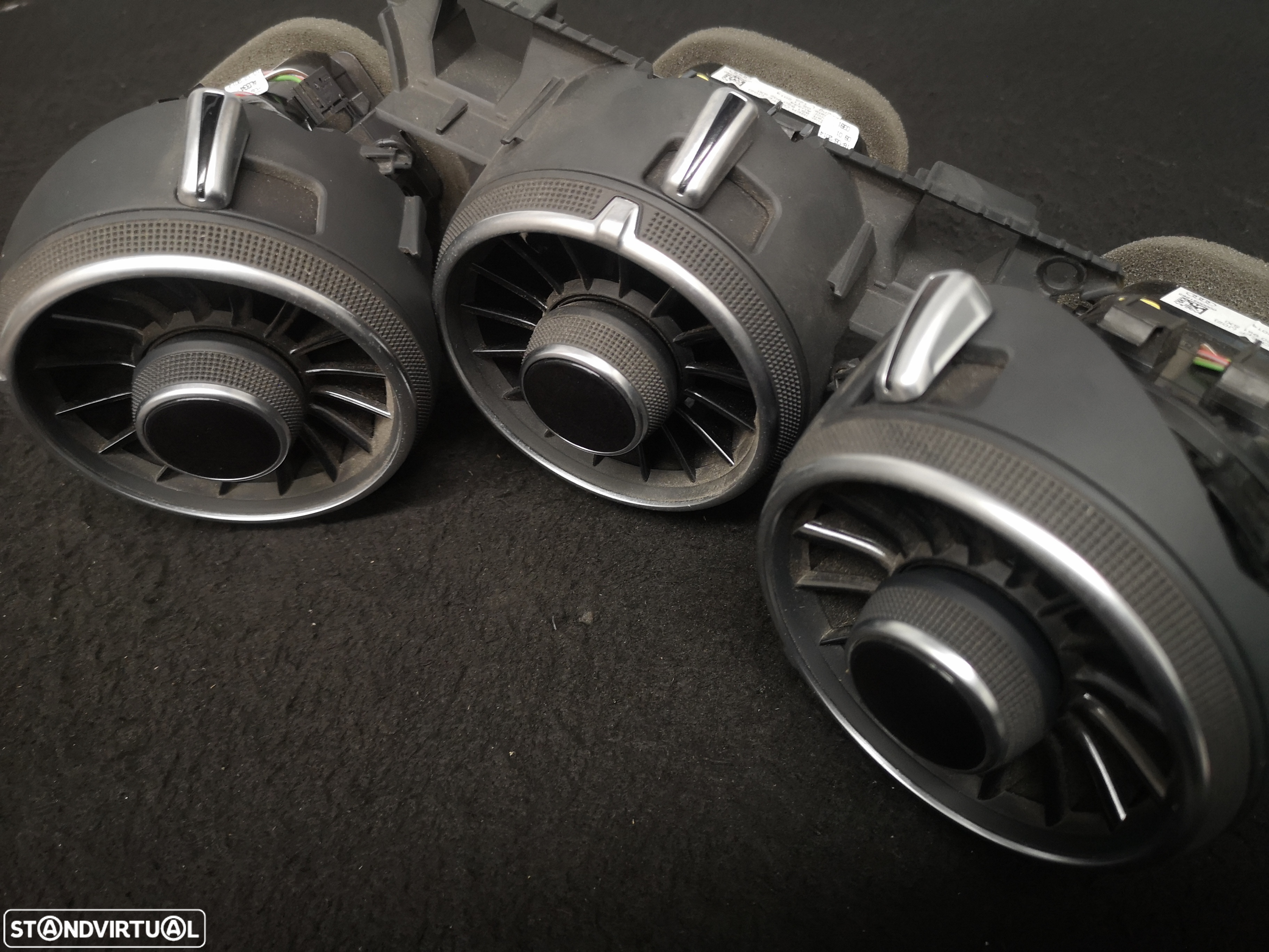 Grelha de sofagem central  Originais AUDI TT 8S 2016+ - 4