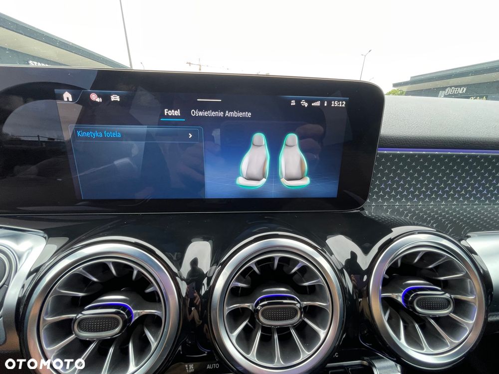 Mercedes-Benz GLB 200 d AMG Line 8G-DCT - 21