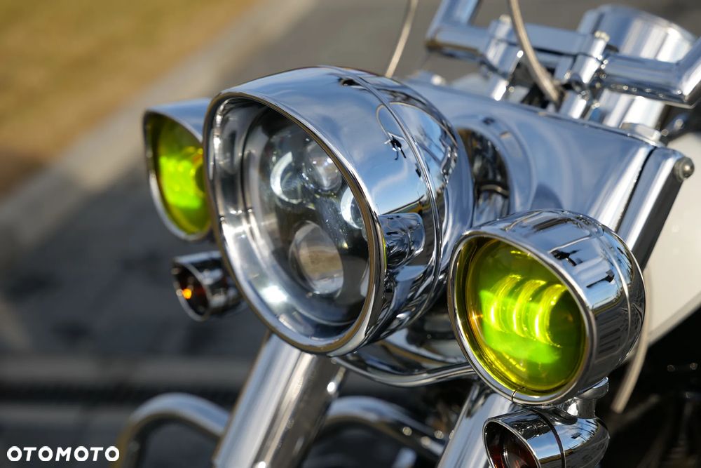 Harley-Davidson Softail Deluxe - 17
