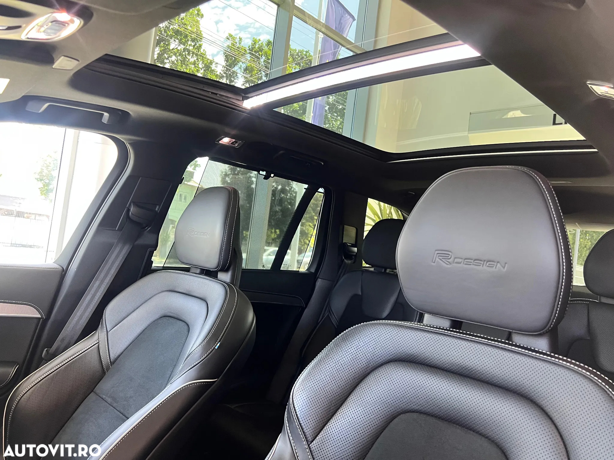 Volvo XC 90 - 9