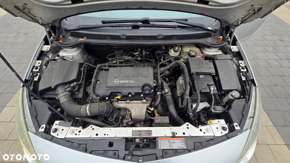 Opel Astra 1.4 T Cosmo - 27
