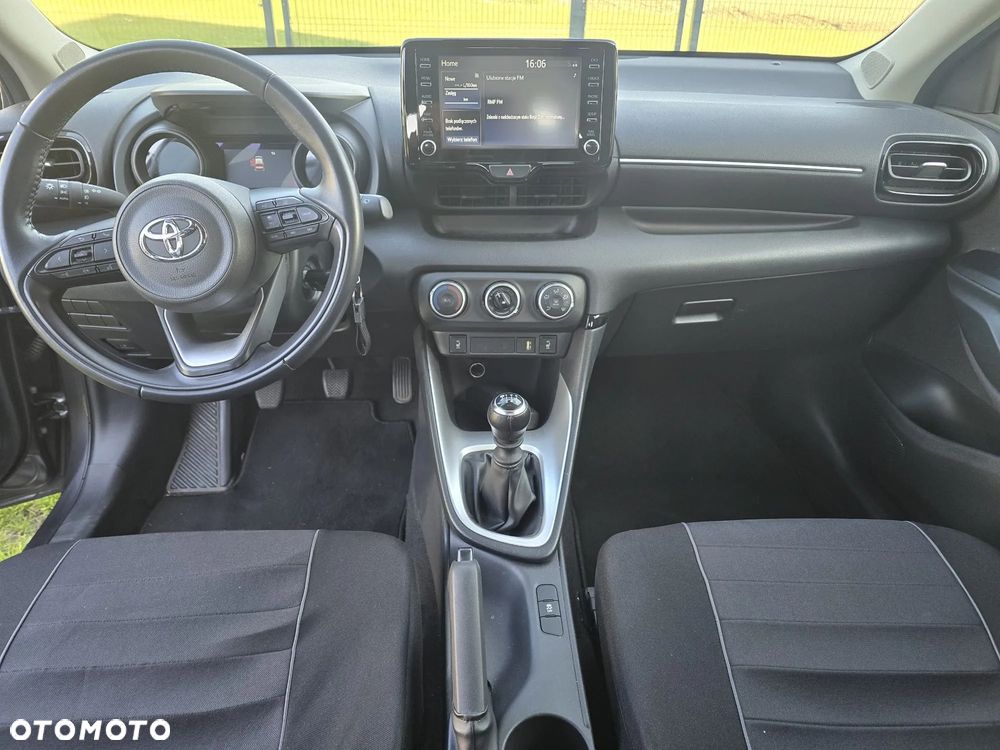 Toyota Yaris - 5