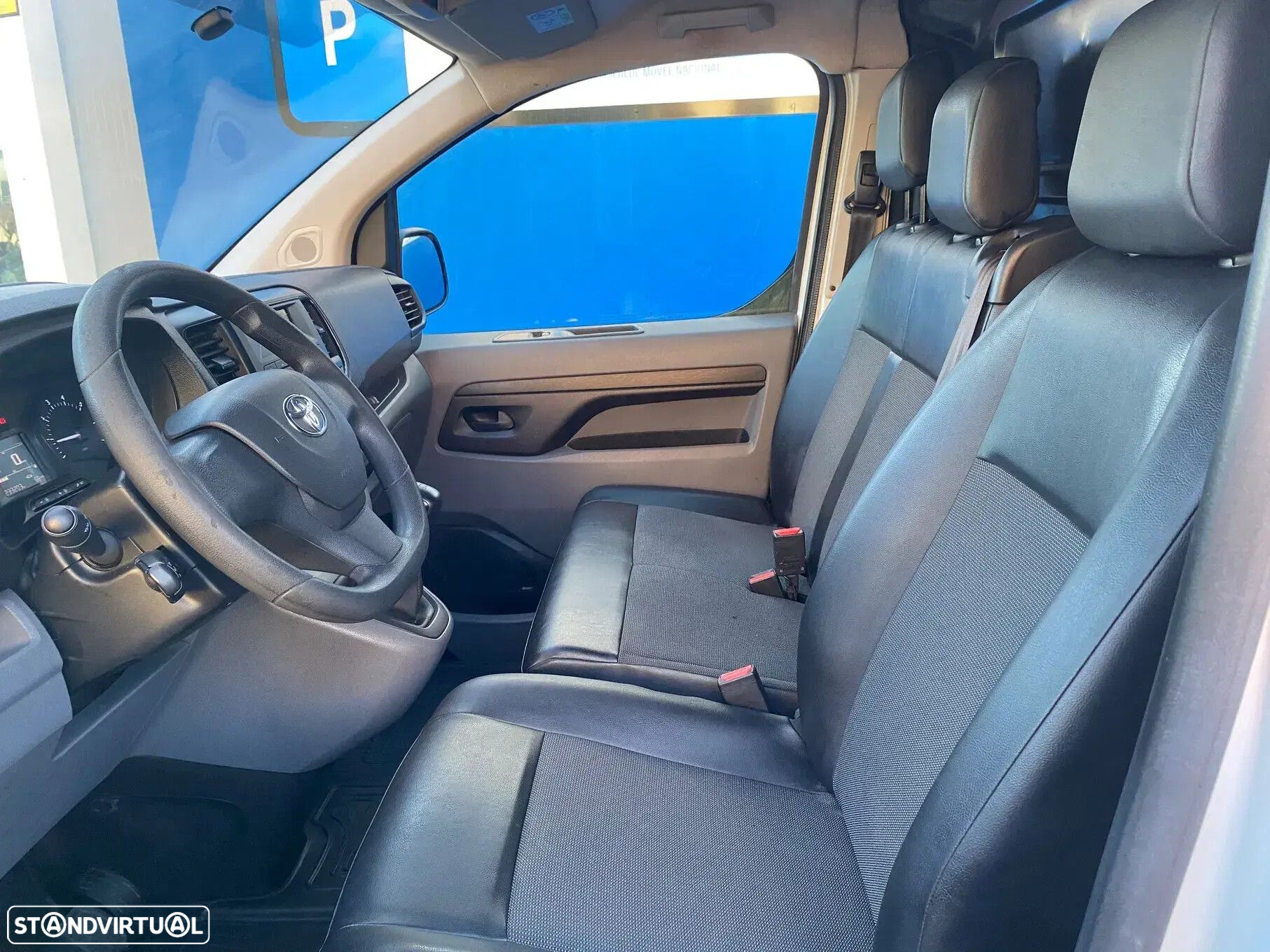 Toyota Proace City 1.5D L2 Comfort Plus - 11