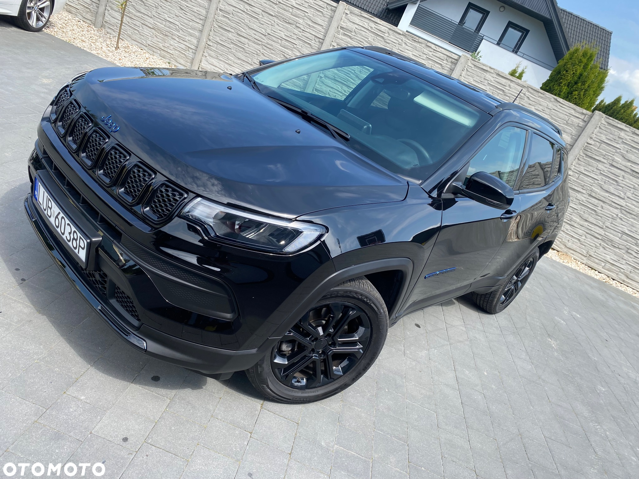 Jeep Compass 1.3 T4 4xe PLUG-IN HYBRID Automatik Altitude - 24
