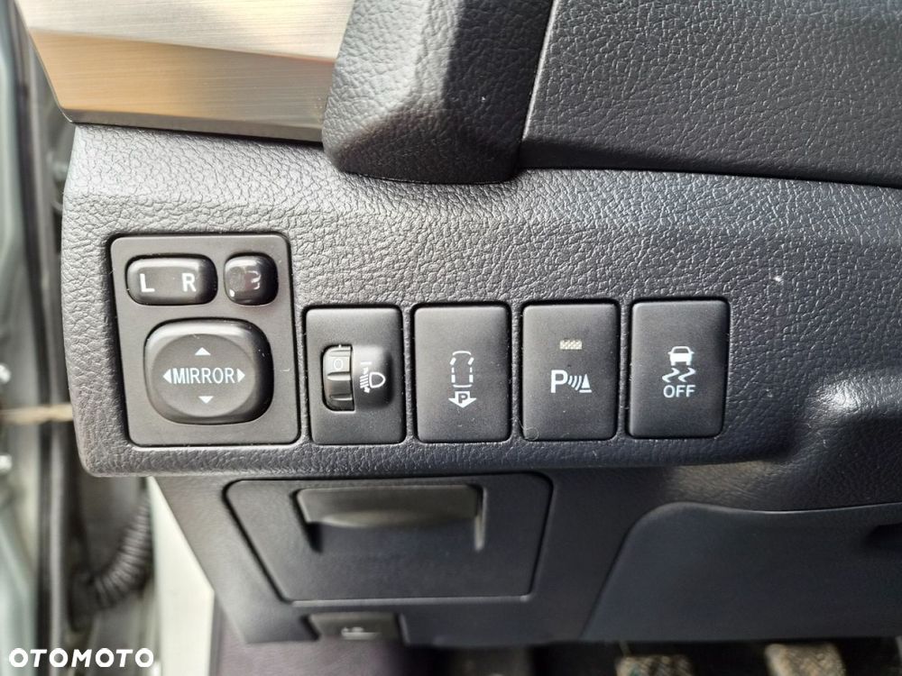 Toyota Auris - 11