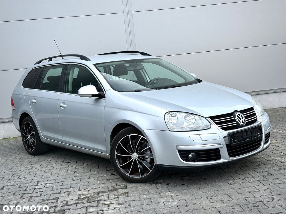 Volkswagen Golf - 1
