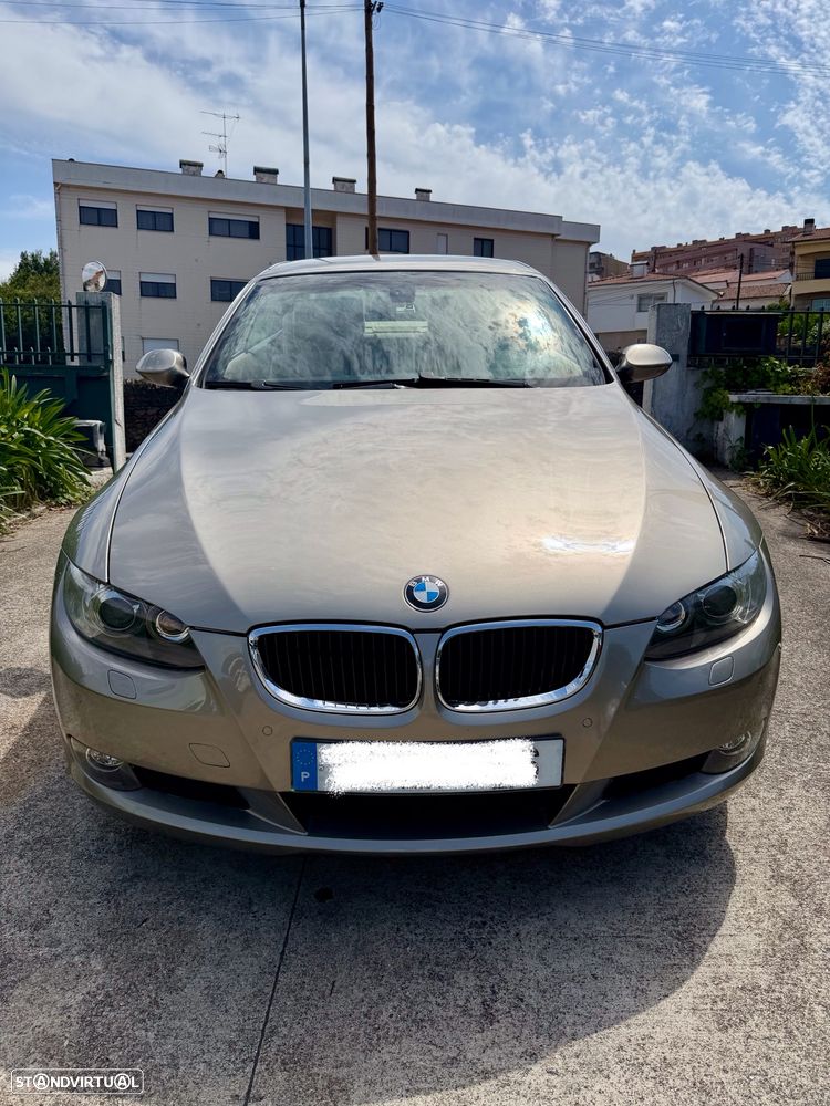 BMW 320 i Cabrio - 2