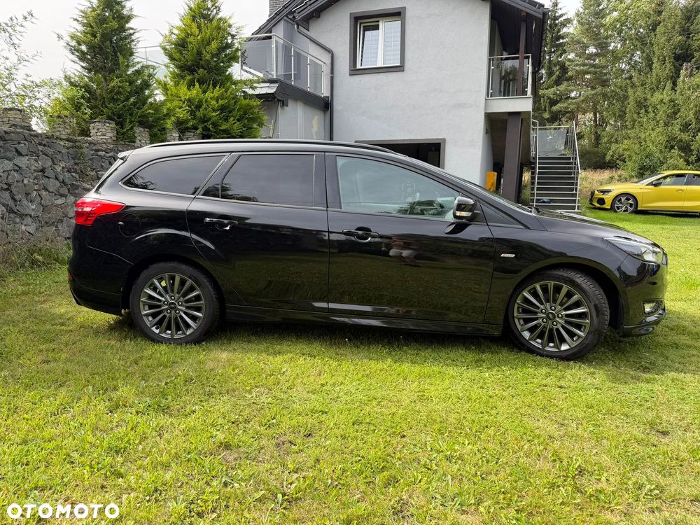 Ford Focus 1.0 EcoBoost Start-Stopp-System ST-LINE - 5