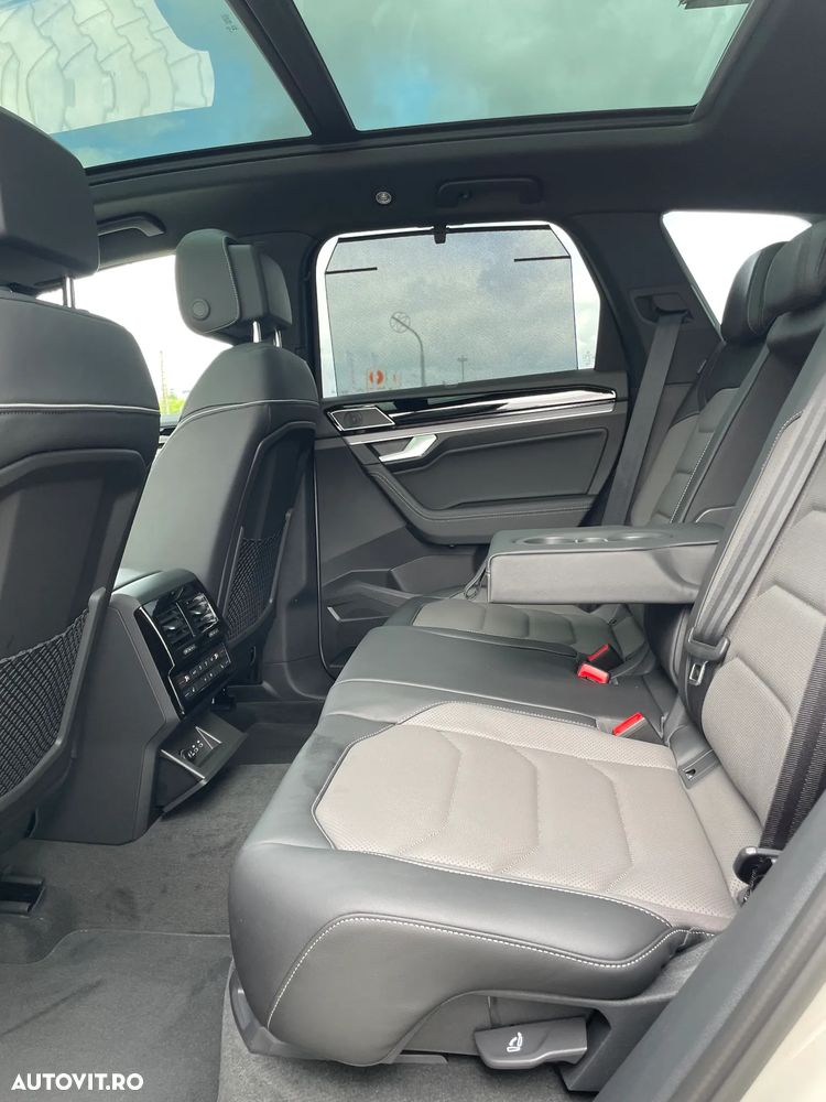 Volkswagen Touareg V6 TDI 4MOTION R-Line - 20