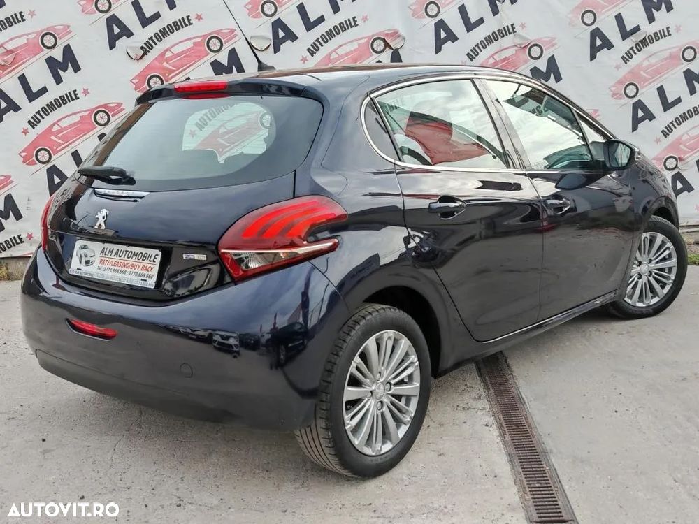 Peugeot 208 1.2 L PureTech Allure - 6