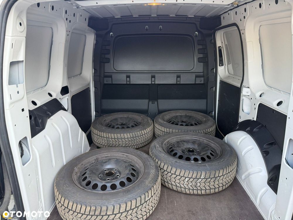 Volkswagen Caddy - 16