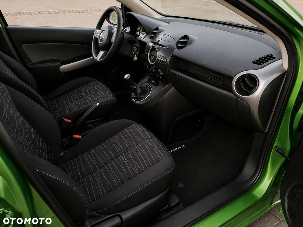 Mazda 2 - 9