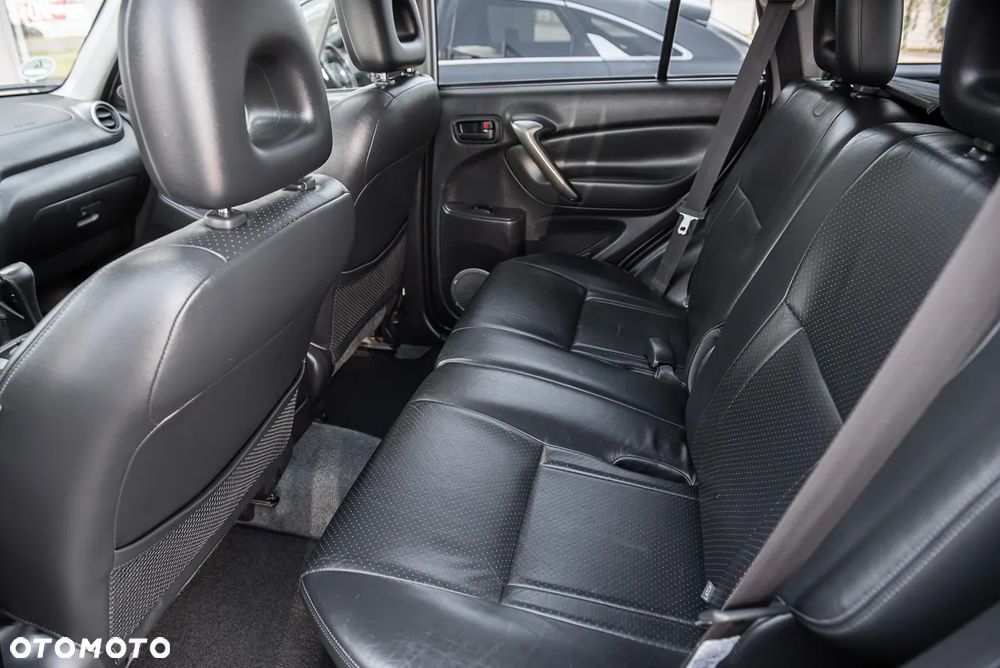 Toyota RAV4 2.0 VVT-i Sol - 23
