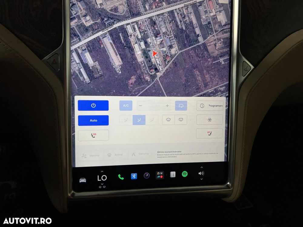 Tesla Model S - 24