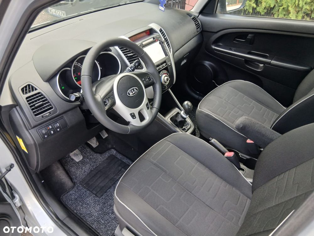 Kia Venga 1.4 CVVT Dream Team Edition - 18