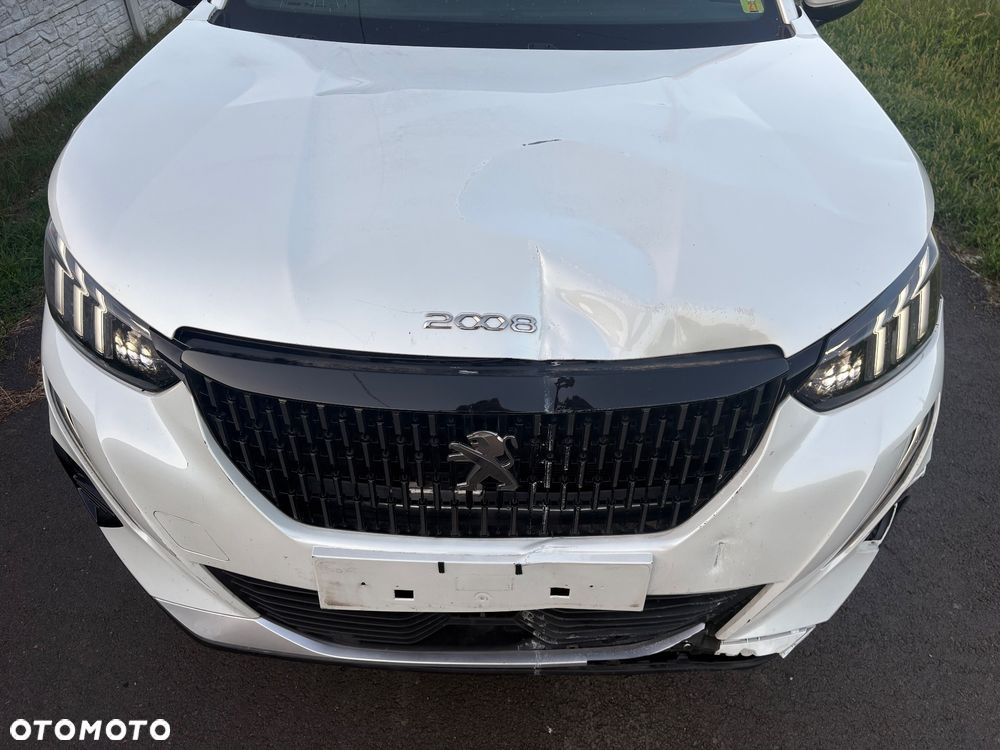 Peugeot 2008 PureTech 130 EAT8 GT - 13